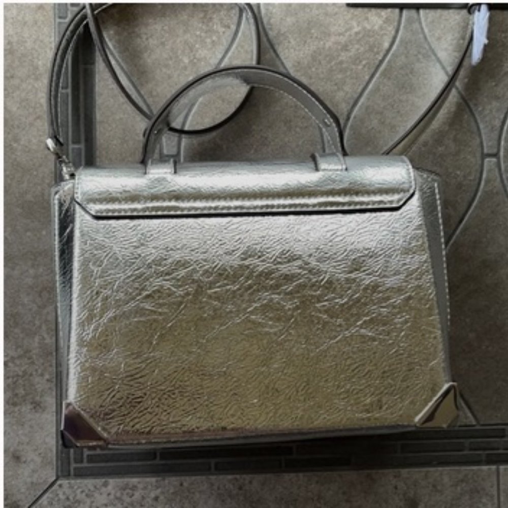 Michael Kors Manhattan Medium School Satchel - Picture 4 of 15